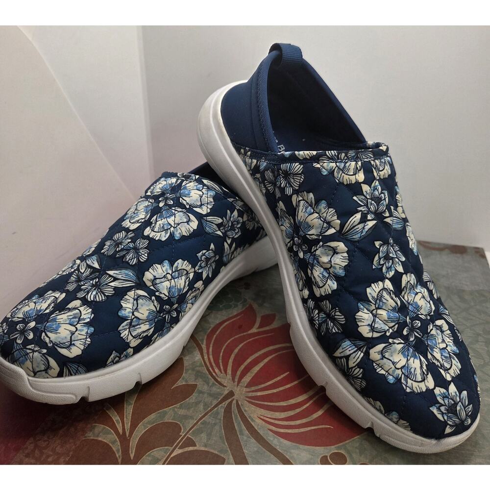 Vera Bradley VB Cloud Shoes Women's Size 9 Slip Ons Quilted Floral Blue White